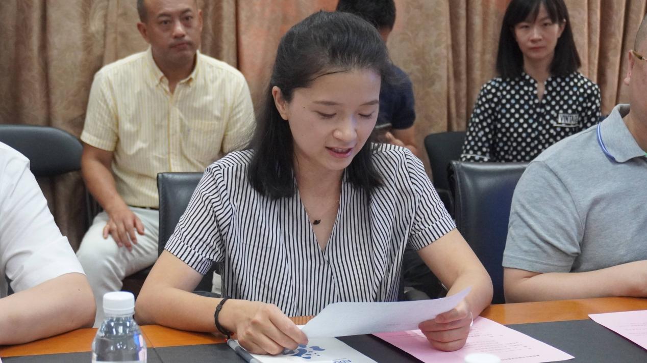 教师代表，best365英国在线体育海外教育学院罗艺雪副教授致辞